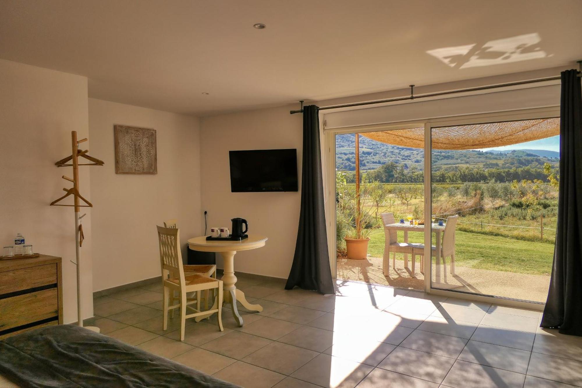 Logis Hotel La Bastide Des Monges Nyons Exterior foto