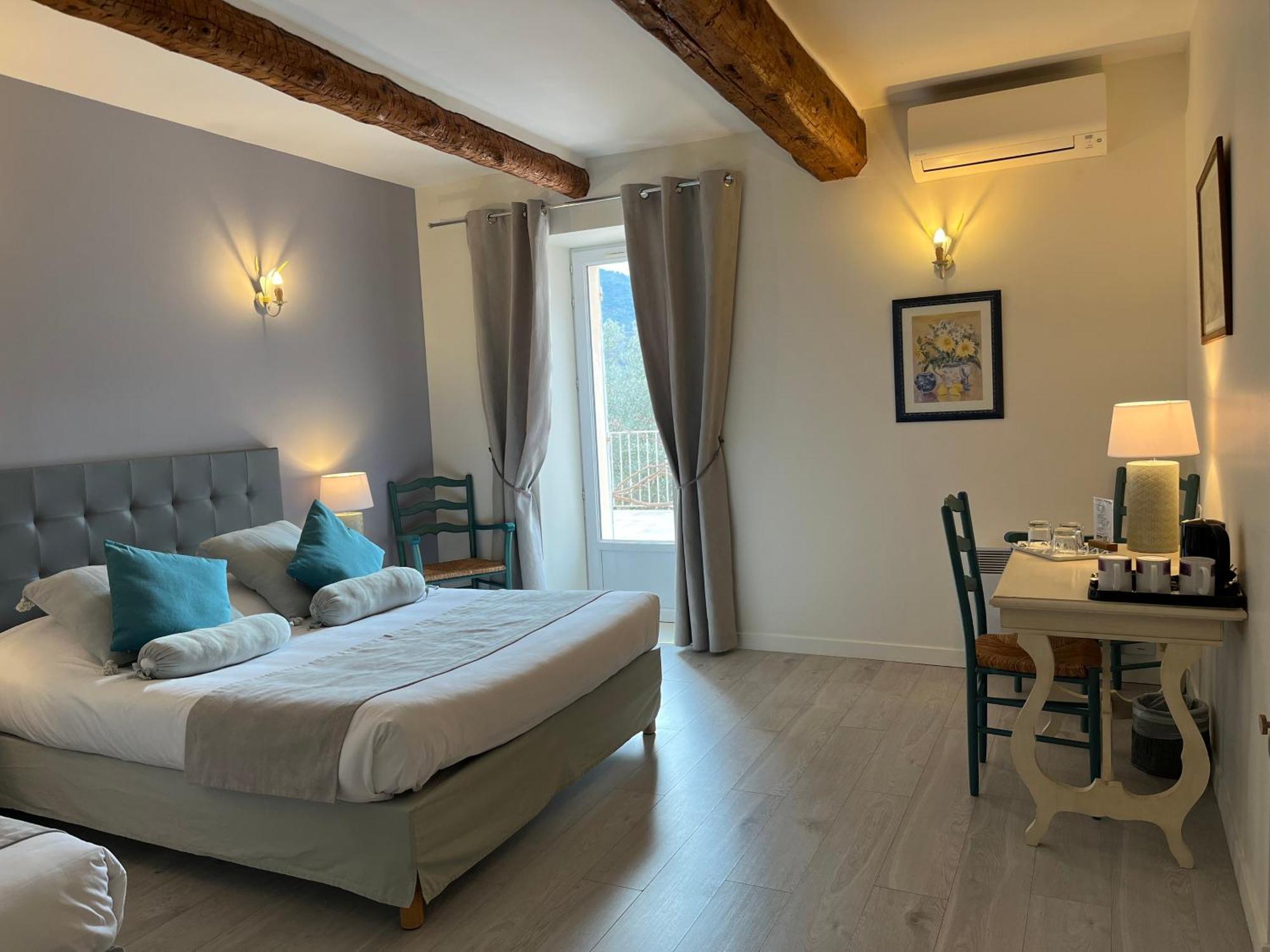 Logis Hotel La Bastide Des Monges Nyons Exterior foto