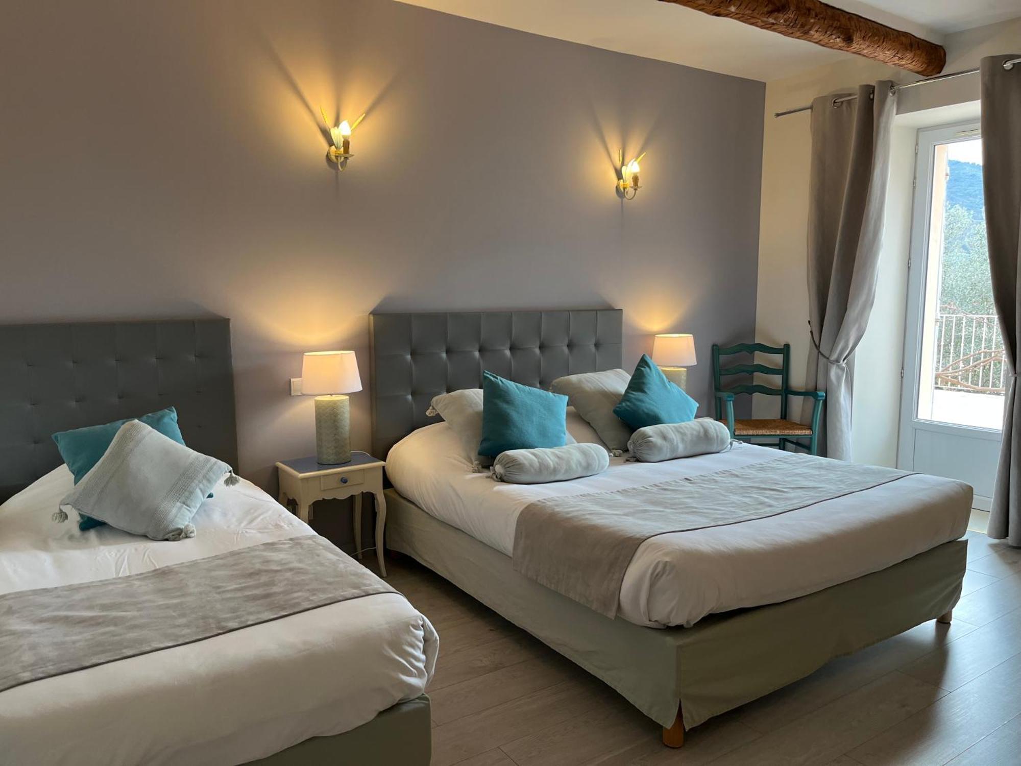 Logis Hotel La Bastide Des Monges Nyons Exterior foto