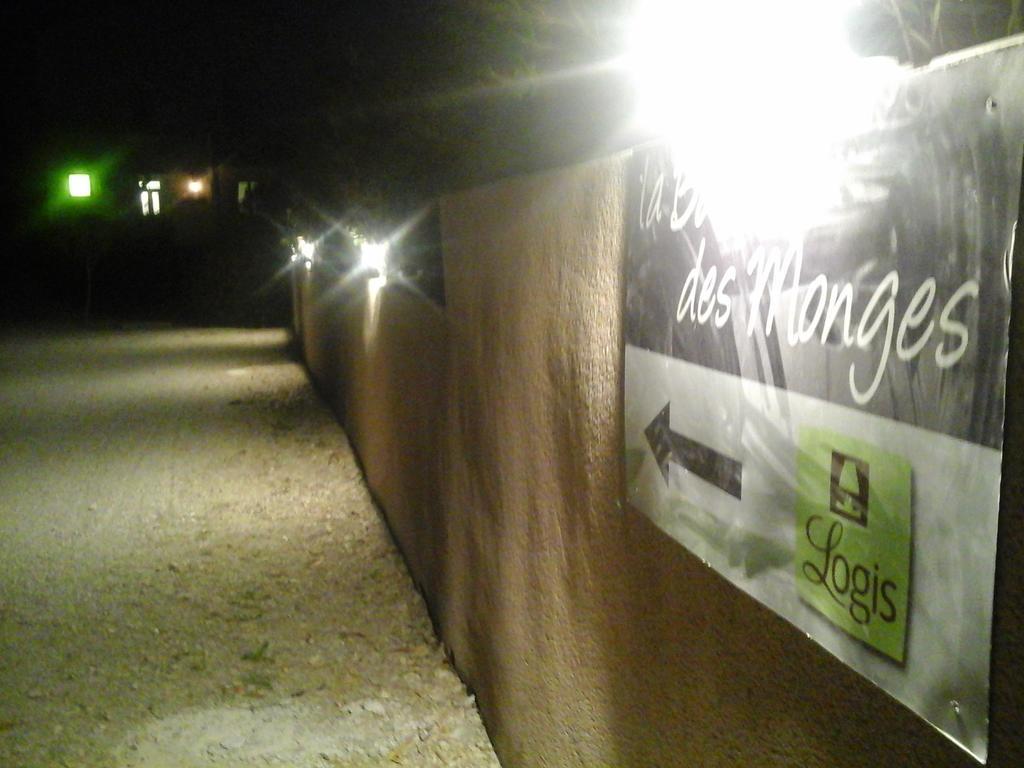 Logis Hotel La Bastide Des Monges Nyons Exterior foto