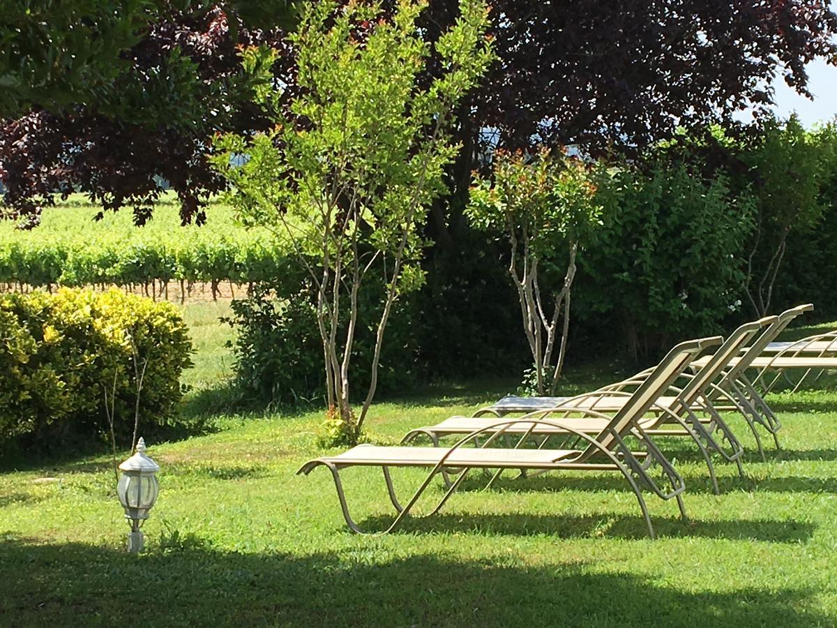 Logis Hotel La Bastide Des Monges Nyons Exterior foto